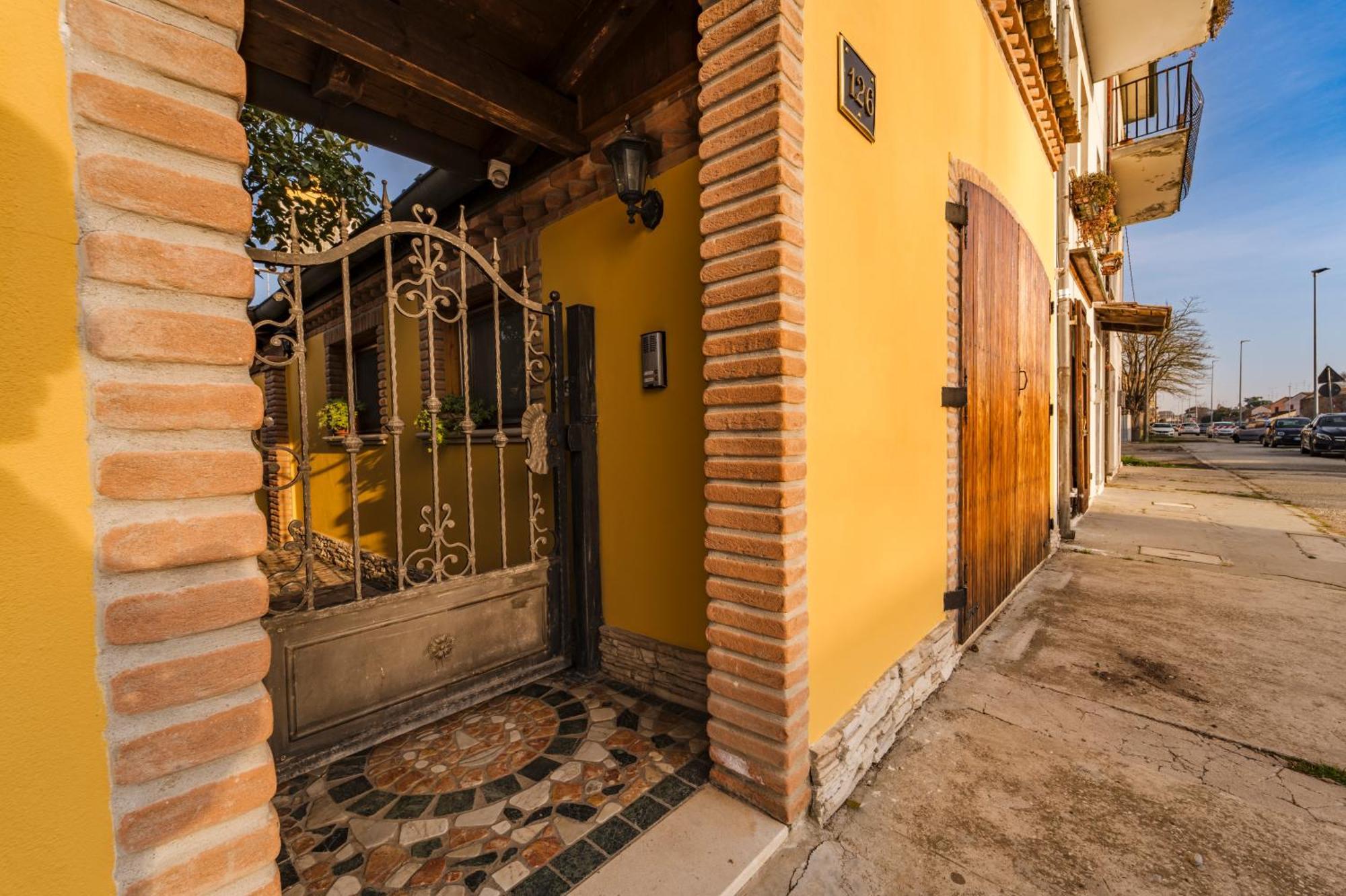 La Loggia Bed & Breakfast Comacchio Exterior photo